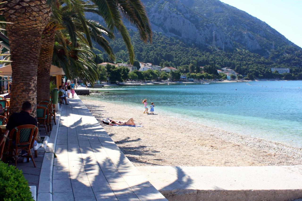 Apartments By The Sea Gradac, Makarska - 13181 Bagian luar foto