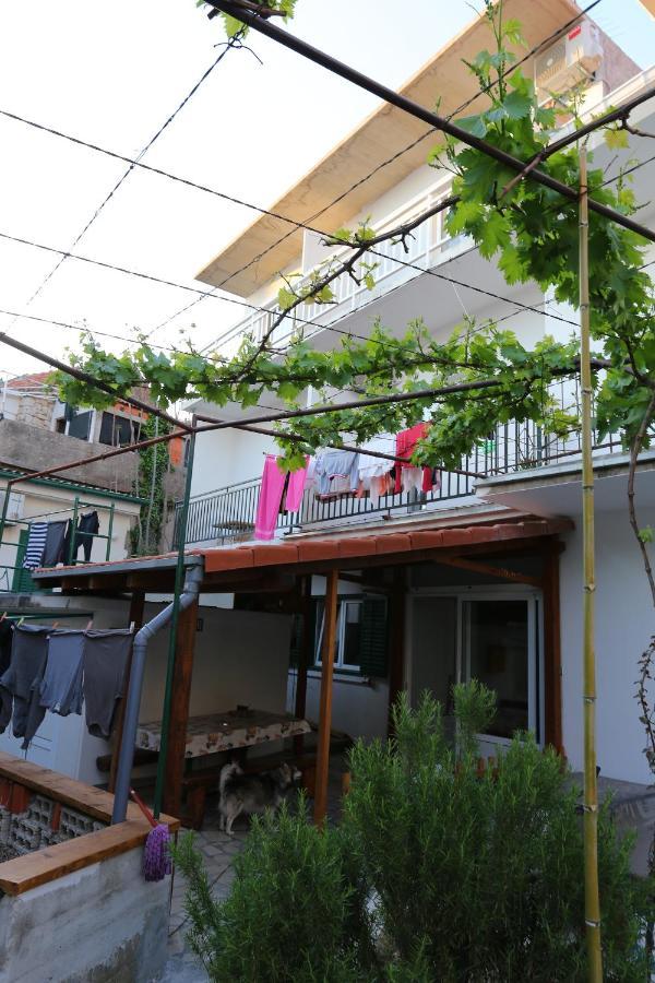 Apartments By The Sea Gradac, Makarska - 13181 Bagian luar foto