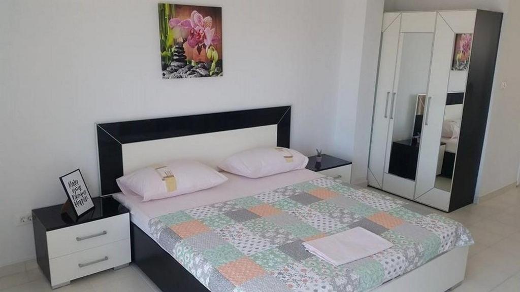 Apartments By The Sea Gradac, Makarska - 13181 Bagian luar foto