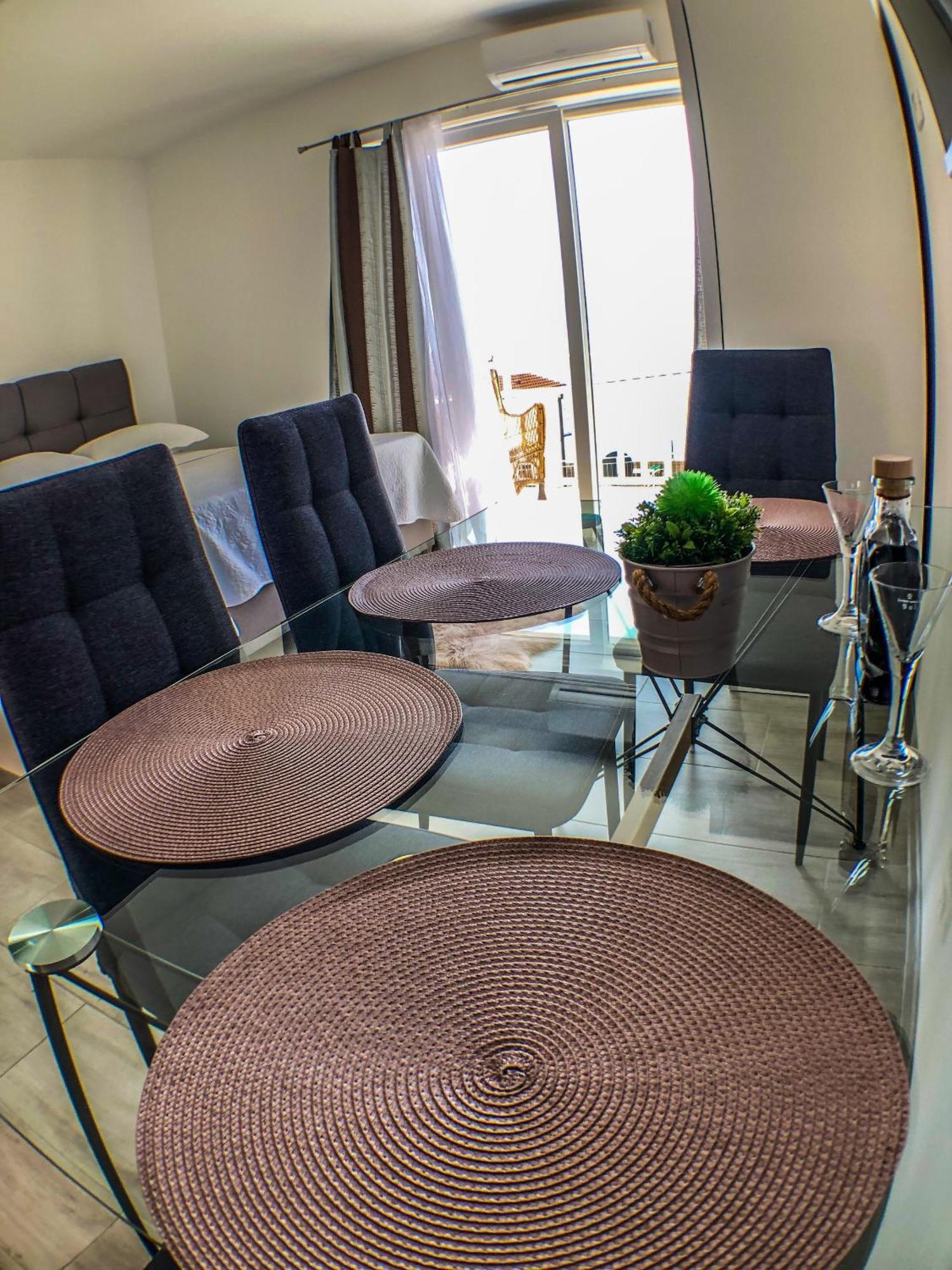 Apartments By The Sea Gradac, Makarska - 13181 Ruang foto